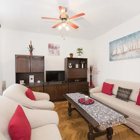 Kurbasa Apartment Kastela
