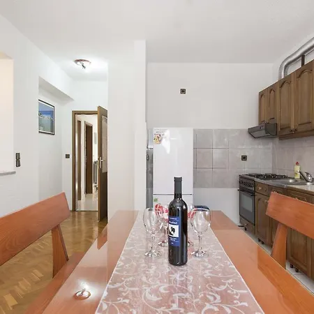Apartment Kurbasa Kastela